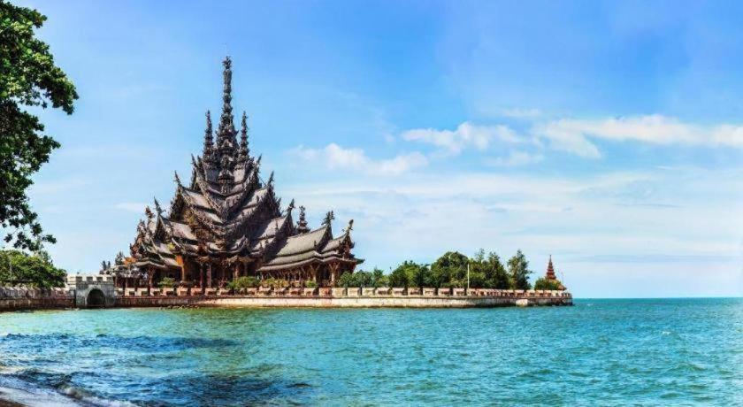 Yellow Moon Hotel Pattaya Eksteriør billede