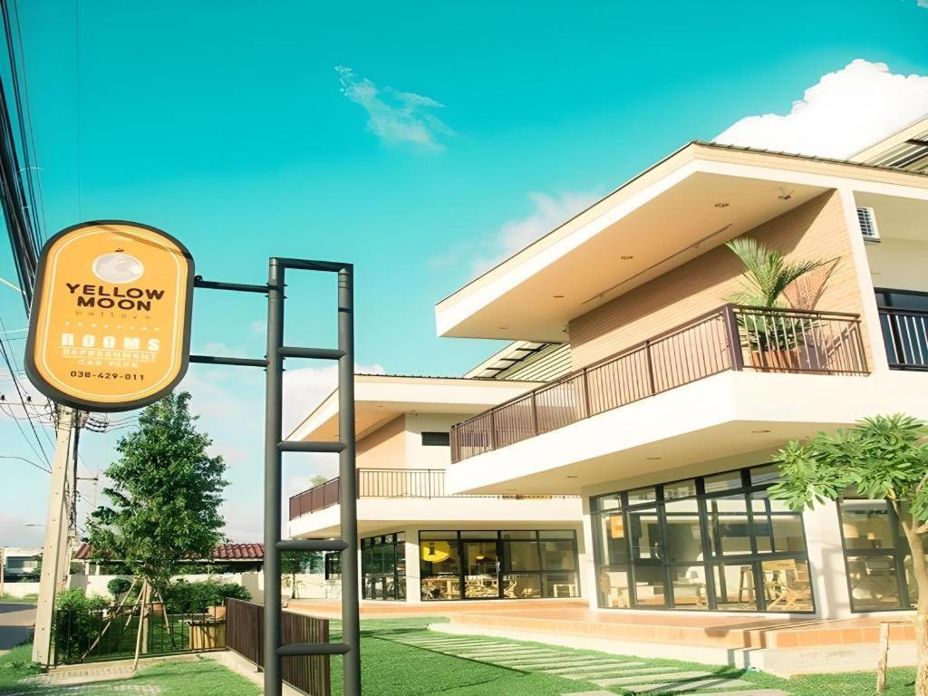 Yellow Moon Hotel Pattaya Eksteriør billede